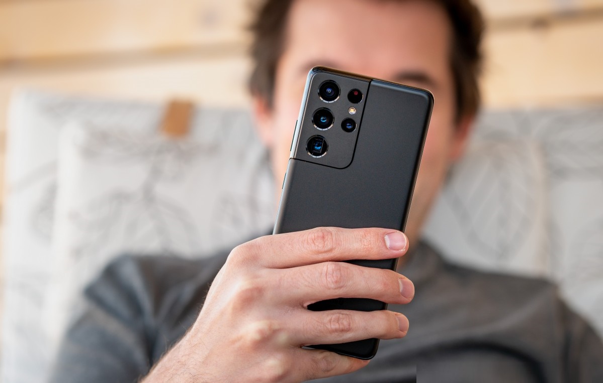 نقد و بررسی سامسونگ گلکسی S21 اولترا ؛ زیبای جذاب