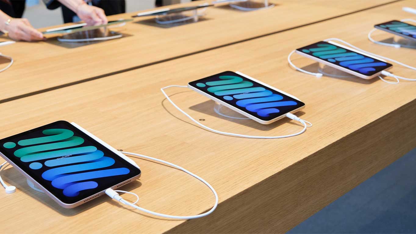 اپل برای بهبود عرضه خانواده آیفون ۱۳، تولید آیپدها را کاهش می‌دهد