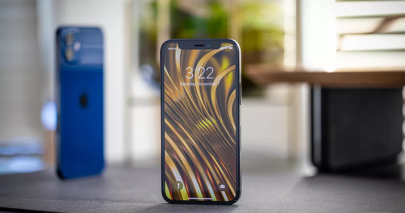 نقد و بررسی آیفون ۱۲ مینی از دیدگاه وبسایت The Verge